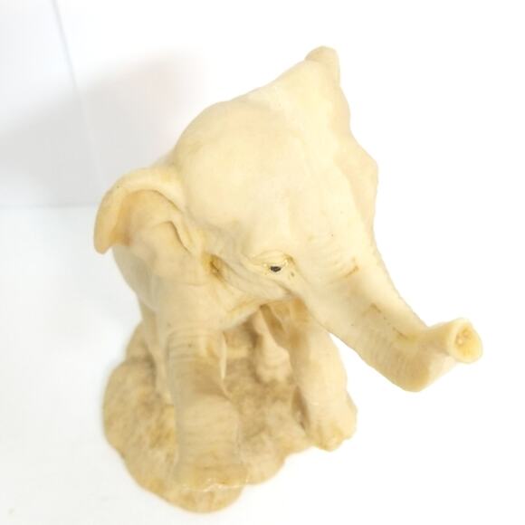 Heavy elephant trunk up lucky sculpture 9.5 inches - Picture 6 of 7